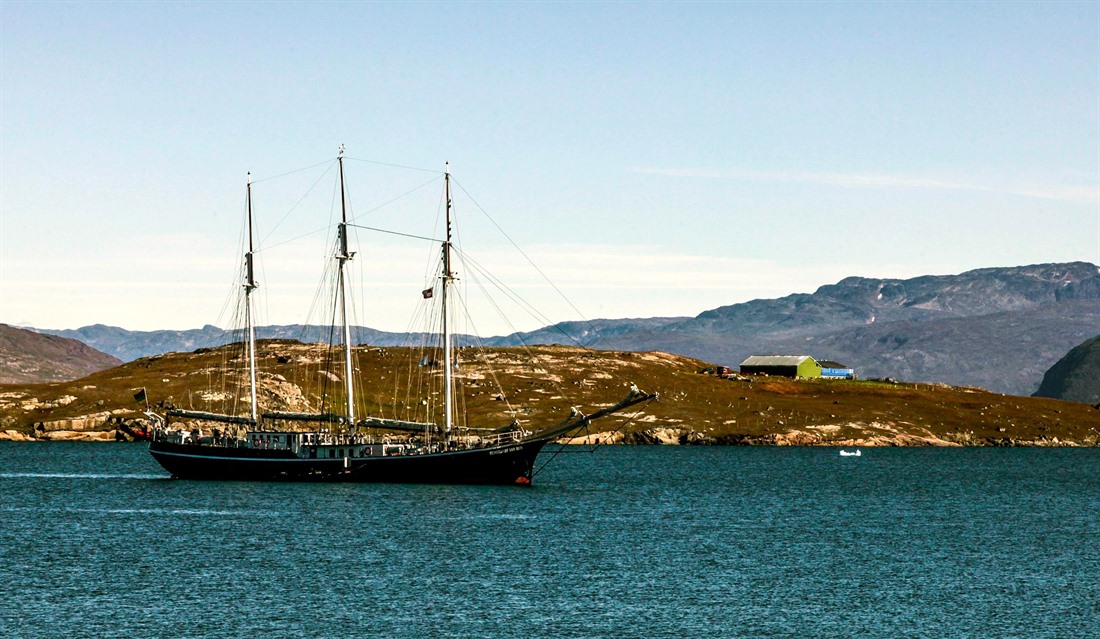My Regent Moment: cruising in South West Greenland, by Garry Brisdion [Part 1] : Section 2