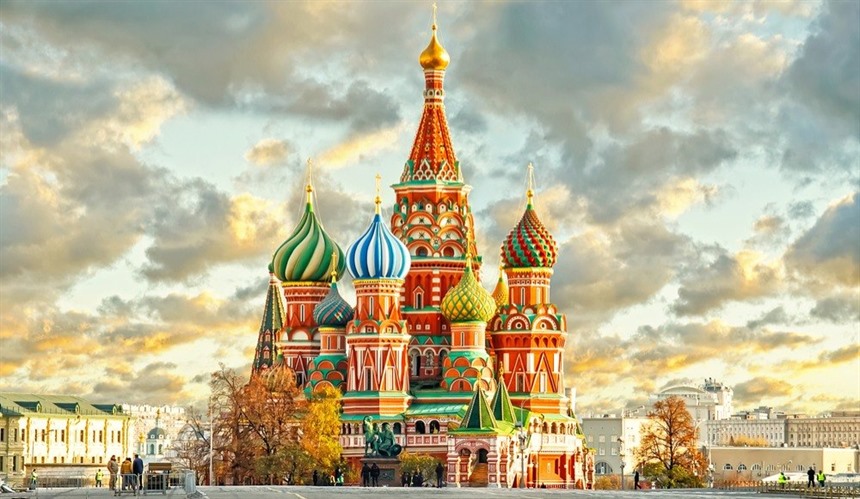 St Basil's Cathedral in Moscow is one of the iconic sights of Russia. © Shutterstock/Reidl