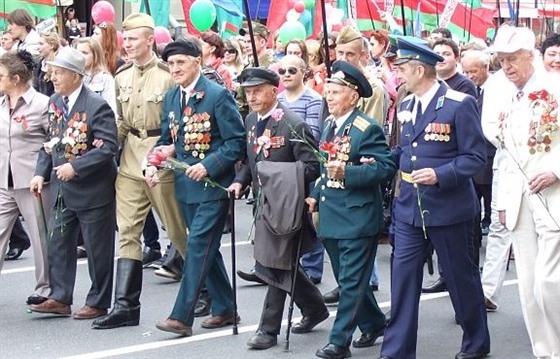 Victory day in Minsk, a very Belarusian celebration : Section 4