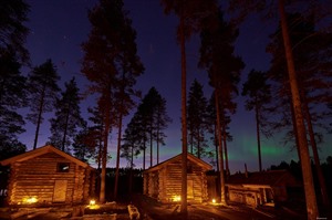 Seeing the Northern Lights at Arctic Retreat