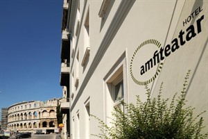 Exterior view of Hotel Amfiteatar