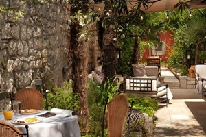Dining terrace at Hotel Angelo d'Oro