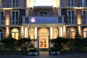 Hotel Flowers - exterior