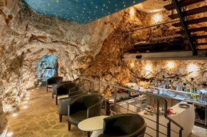 Hotel More - Cave bar
