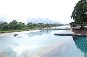 Inthira Vang Vieng, Swimming Pool