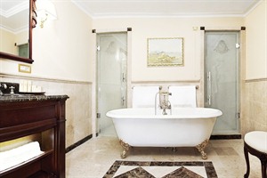 Nobil Luxury Boutique Hotel - Bathroom