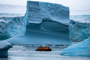 Sailing amongst the icebergs in Ilulissat