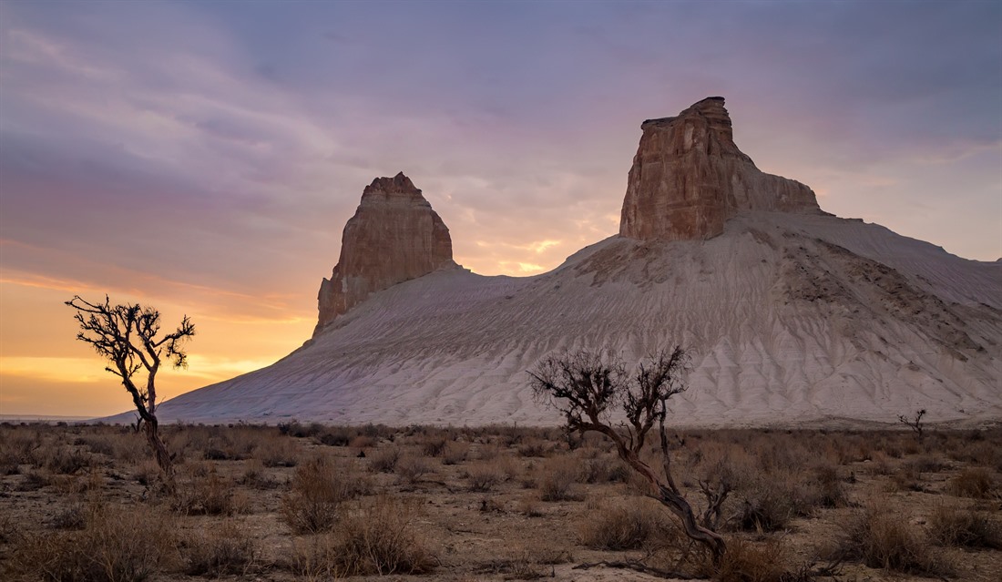 Monument Valley, USA? No, this is the desert canyon of Bozhira near Ustyurt, Kazakhstan