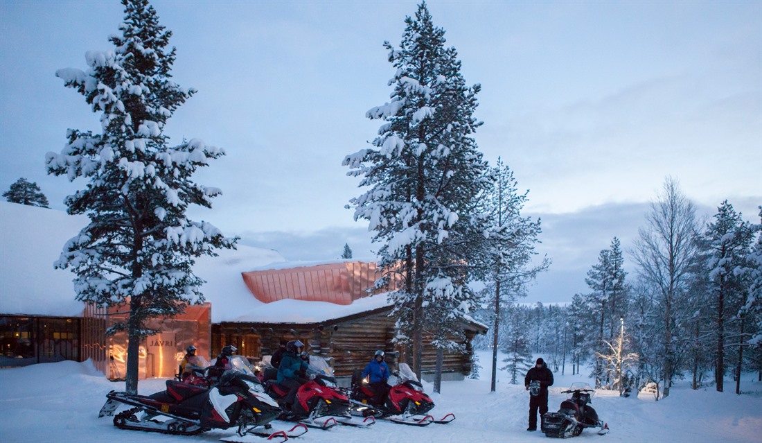 Snowmobiling © Javri Lodge