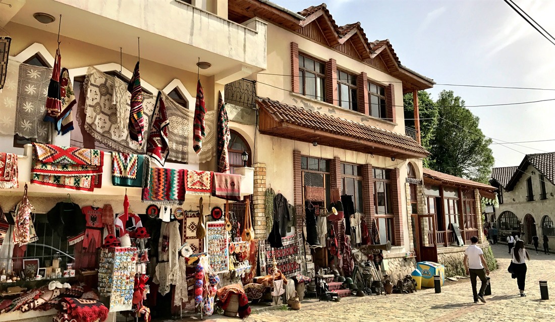 Souvenir shops in Kruja