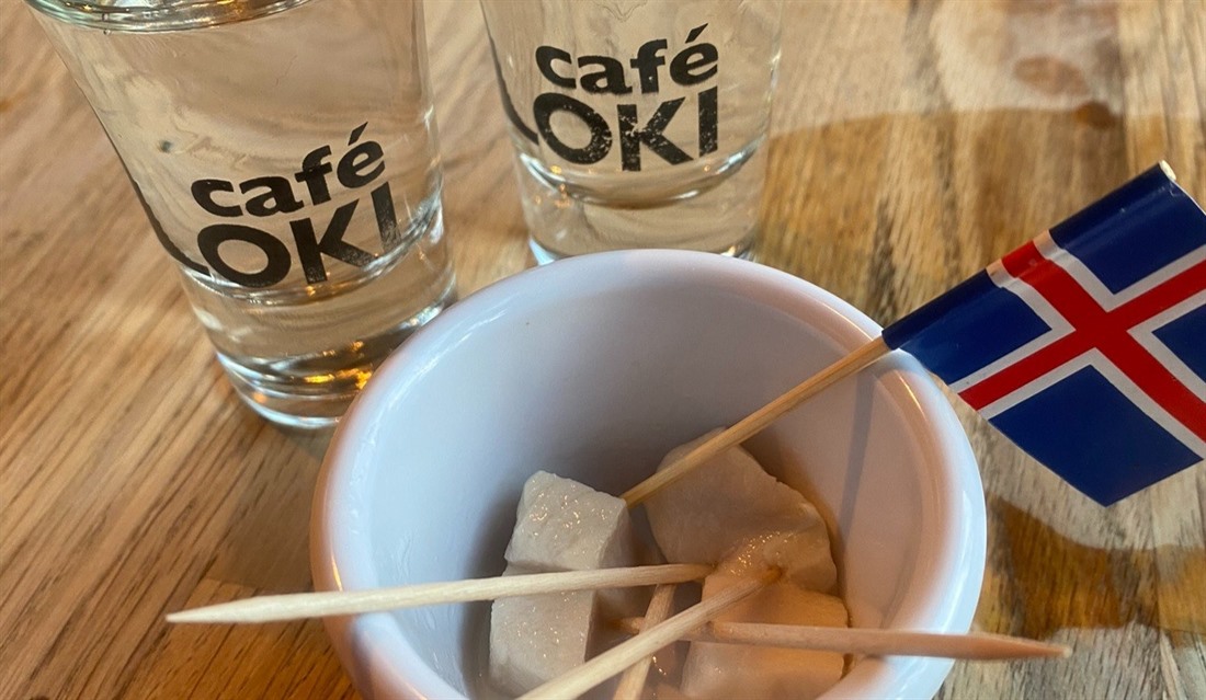 Kæstur Hákarl, Cafe Loki