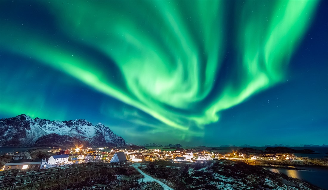 The Best Time and Place to see the Northern Lights in Norway : Section 4