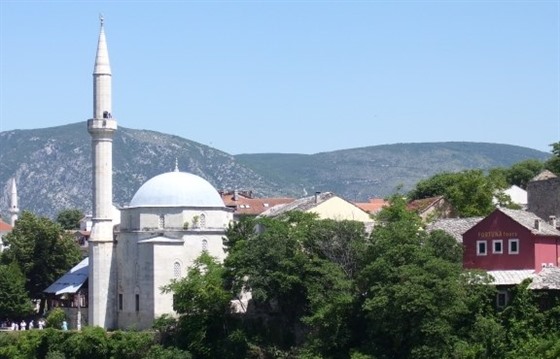 After the war: retracing childhood footsteps in Mostar : Section 4