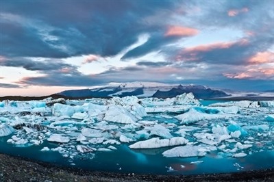 Iceland's epic landscape - trees not included