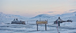 Svalbard Tours - Light Winter Evening