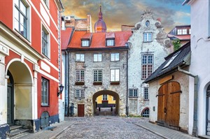 Walking Tour of Riga Old Town 1