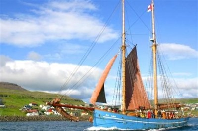 Cruise on the Nordlysid Schooner