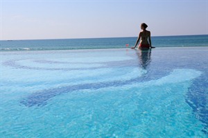 Amazing Ngapali Resort - infinity pool