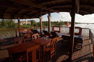 Bassac Cruise, Restaurant and Sundeck