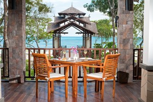 Bunga Raya Island Resort & Spa - Koi Restaurant