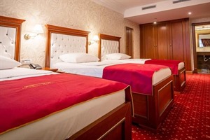 deluxe triple room