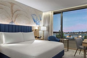 DoubleTree by Hilton Plovdiv Centre - King Guest Room