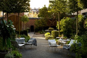 Ett Hem Courtyard Garden