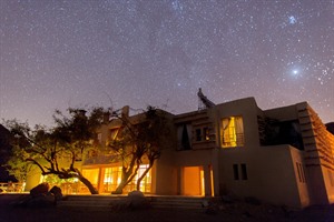 Feynan Eco-lodge - at night