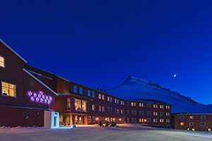 Funken Lodge - exterior. Agurtxane Concellon / Hurtigruten Svalbard