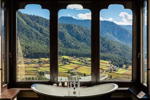 Gangtey Lodge Bhutan bathtub with a view