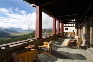 Gangtey Lodge Bhutan dining with a view