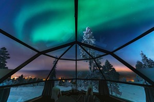 Aurora Borealis at Golden Crown Levi Igloos