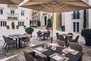 Heritage Grand Perast 8