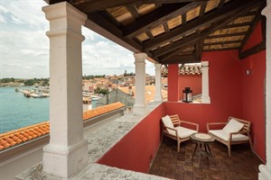 Rooftop loggia at Hotel Angelo d'Oro