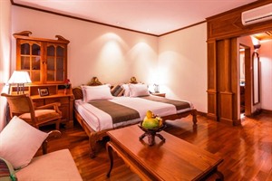 Hotel by the Red Canal, Mandalay - Rakhine Suite