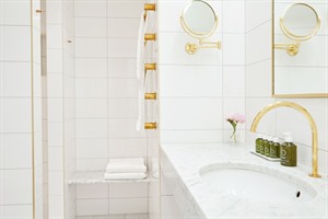 Bathroom at Hotel Diplomat