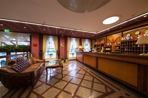 Bar area at Hotel Europe