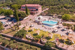 Aerial view of Hotel Kanajt
