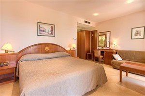 Superior Room at Hotel Kanajt