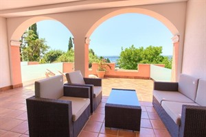 Junior Suite terrace at Hotel Kanajt