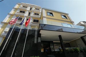 Exterior of Hotel Oxford Albania