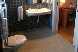 Hotel Reykjavik Centrum- disabled bathroom