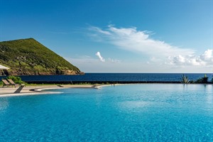Swimming pool at Hotel Terceira Mar