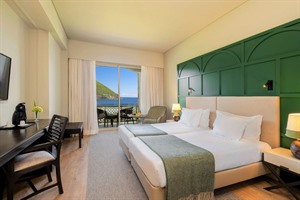 Bedroom at Hotel Terceira Mar