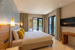 HUMA Kotor Bay Hotel & Villas 8