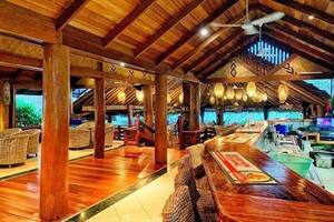 Kokopo Beach Bungalows bar