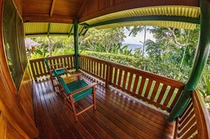 Kokopo Beach Bungalows balcony