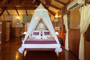 Lankayan Island Dive Resort - chalet interior