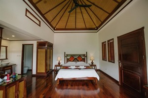 Le Grand Pakbeng, Mekong Villa