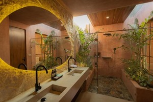 Lio Lio Suites
